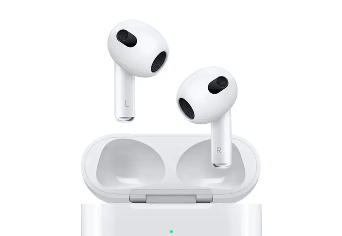 Apple AirPods 3 (MagSafe)-2